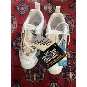 Chic Women’s WhiteBeige Sneakers Size 5.5 –Casual Lightweight Walking Shoes
